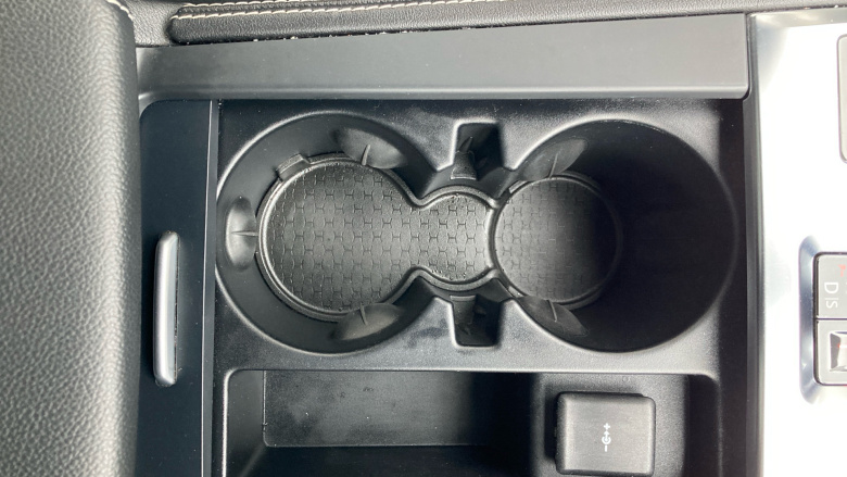 Jaguar F-Pace 2.0 P400e R-Dynamic SE 5dr Auto AWD Estate